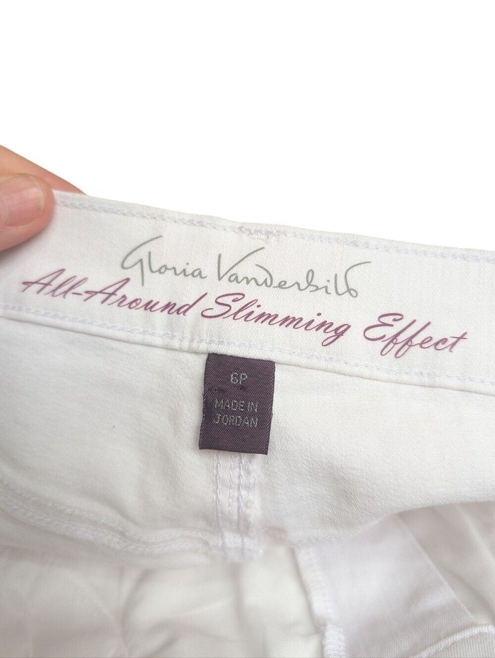 NWT Gloria Vanderbilt Lorelai All Around Slimming Effect White Bermuda Shorts 6P - Picture 6 of 11